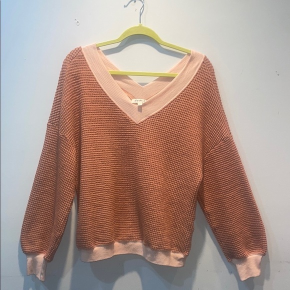 Women’s Small Orange V-neck LISTICLE Sweater - Picture 1 of 6